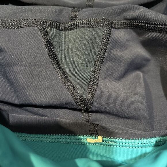 Lululemon Run Inspire Crop II Inkwell Quilt Winter Micro Macro Stripe Surge 6 - Picture 14 of 14